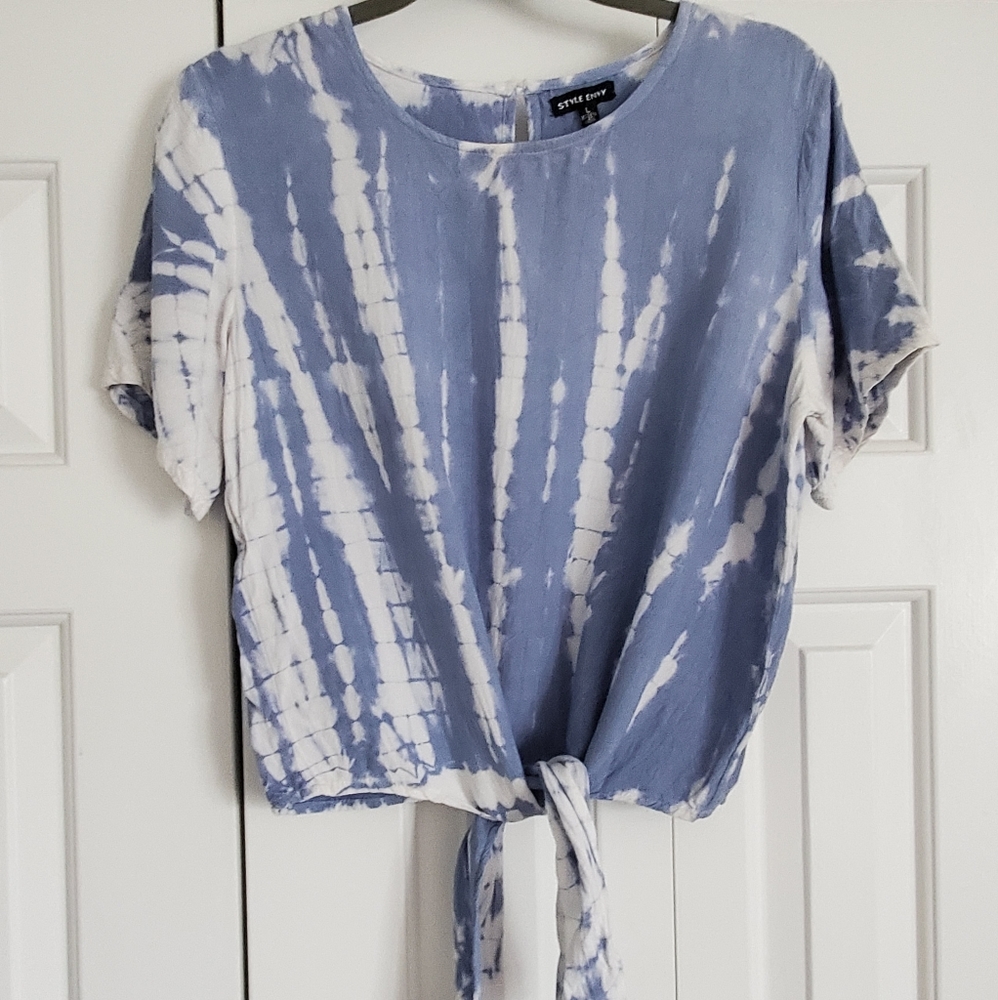 Tie die front tie top